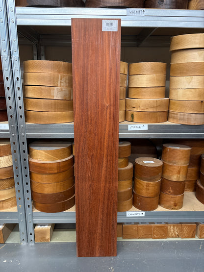 Padauk Plank PAD12 — 1040 × 195 × 22mm