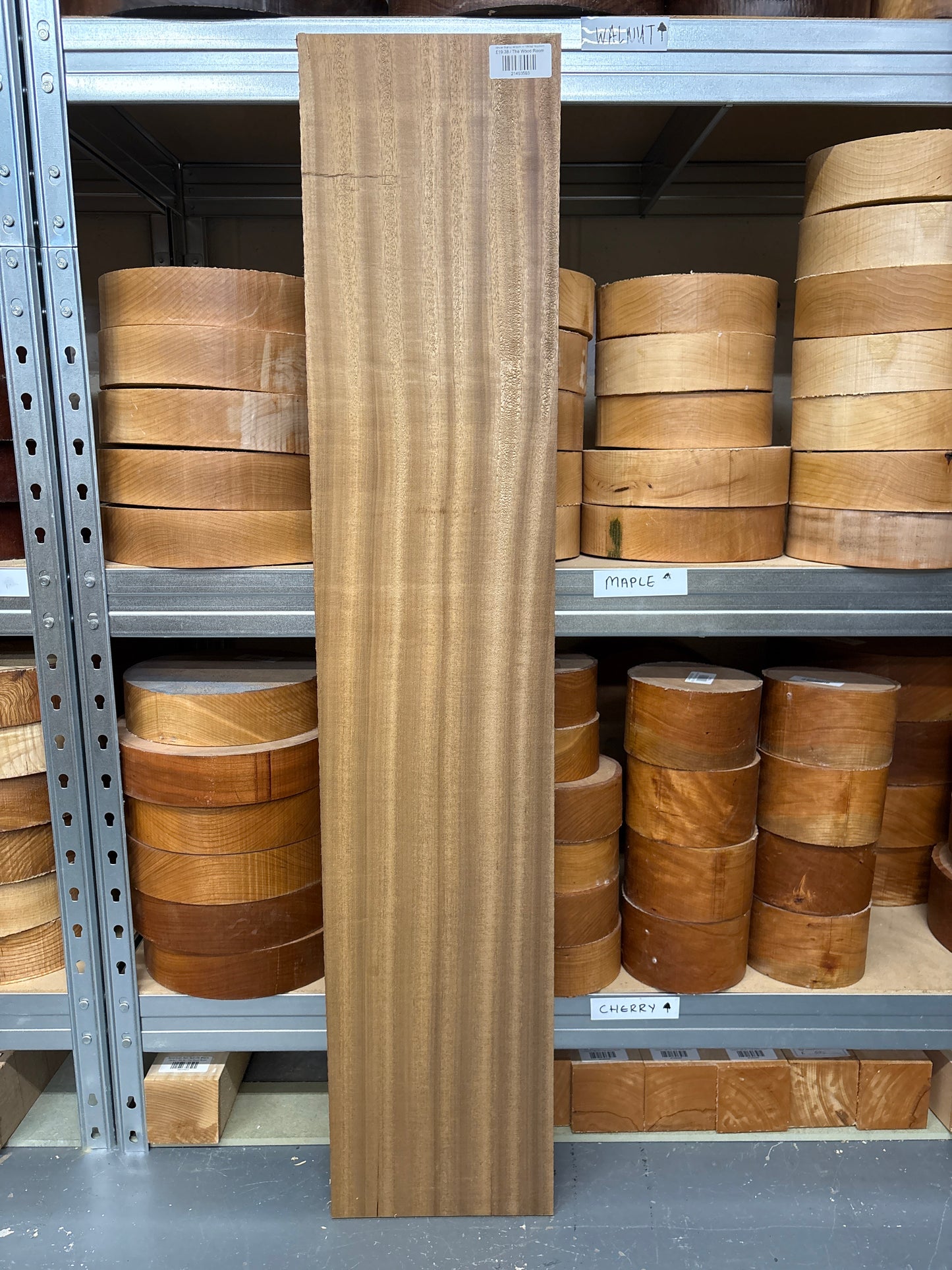 African Walnut AFW01 — 1060x210x23mm