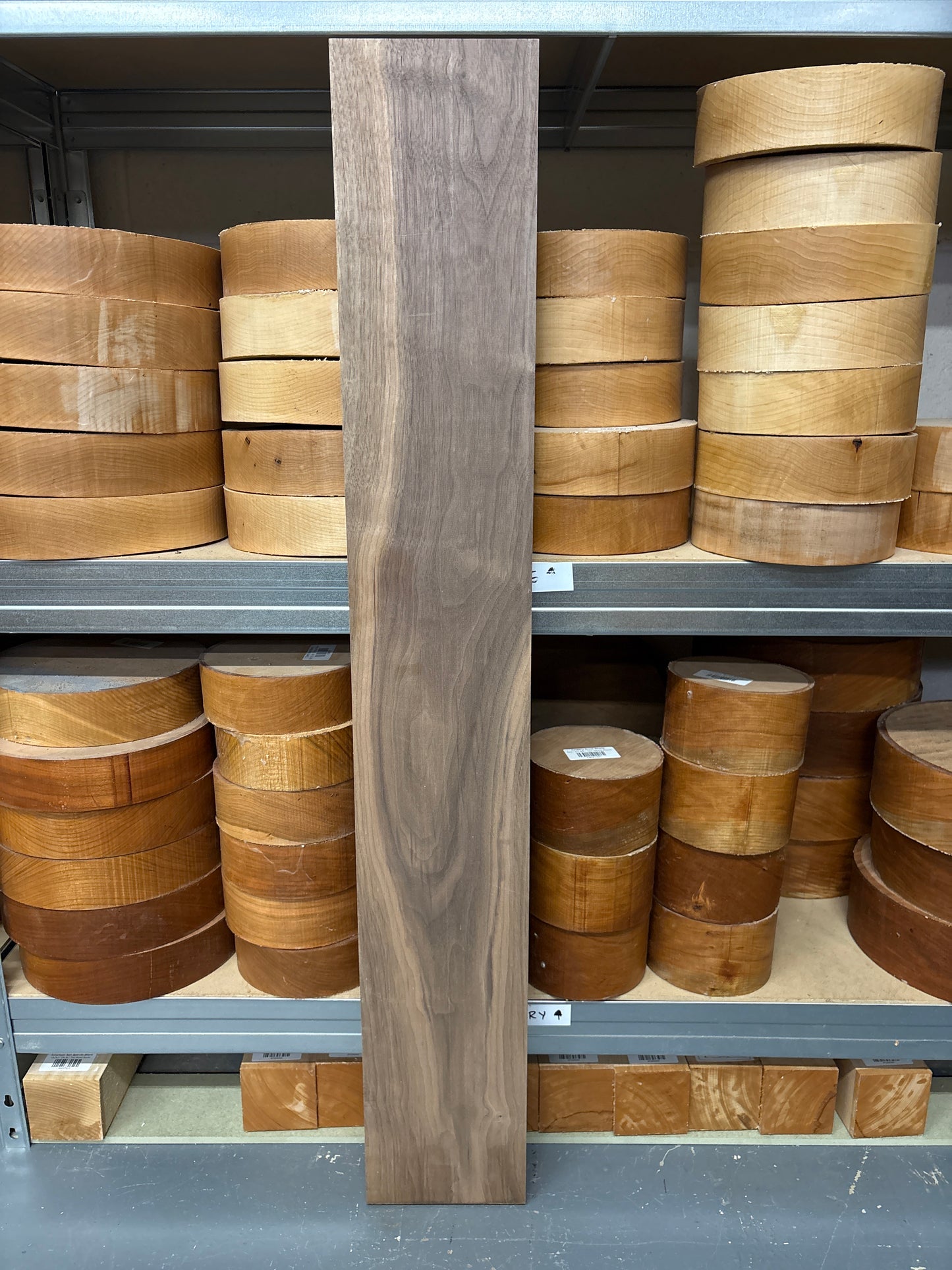 Am Walnut ABW13 — 1010 × 153 × 32mm