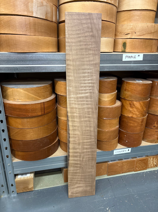 European Walnut EW04 — 750x125x18mm