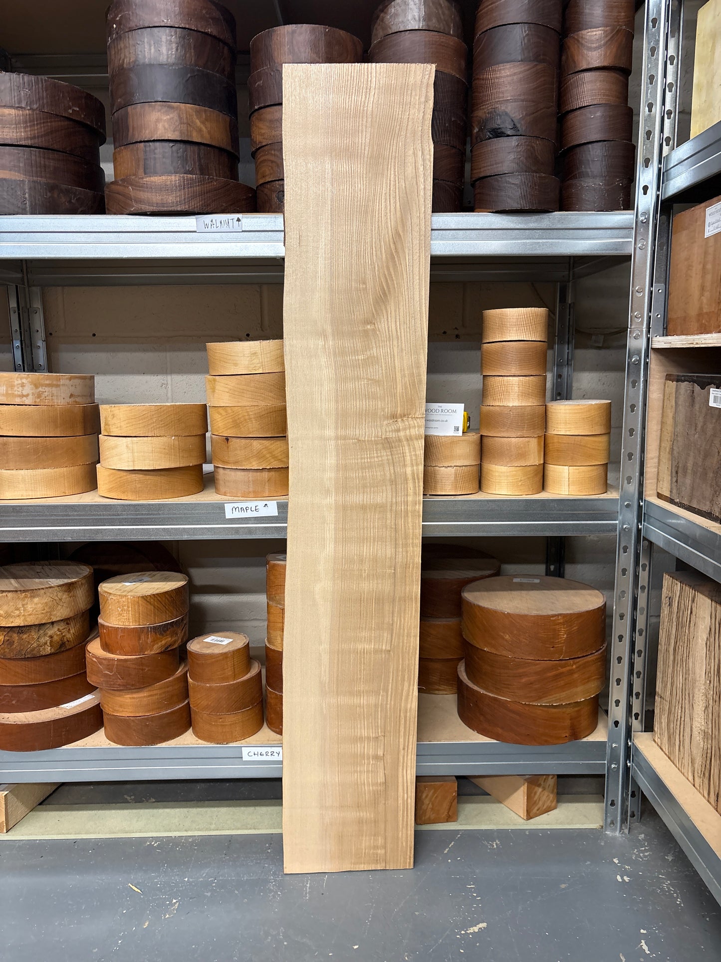 European Ash EASH07 — 1290x220-230x22mm (Live Edge)