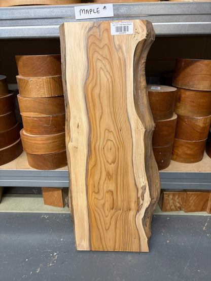 Yew YEW09 — 585x215/220x35mm