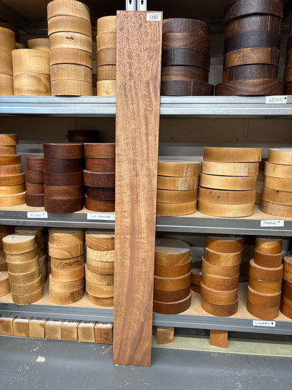 Sapele SAP05 — 1370x160x22mm Planed Faces