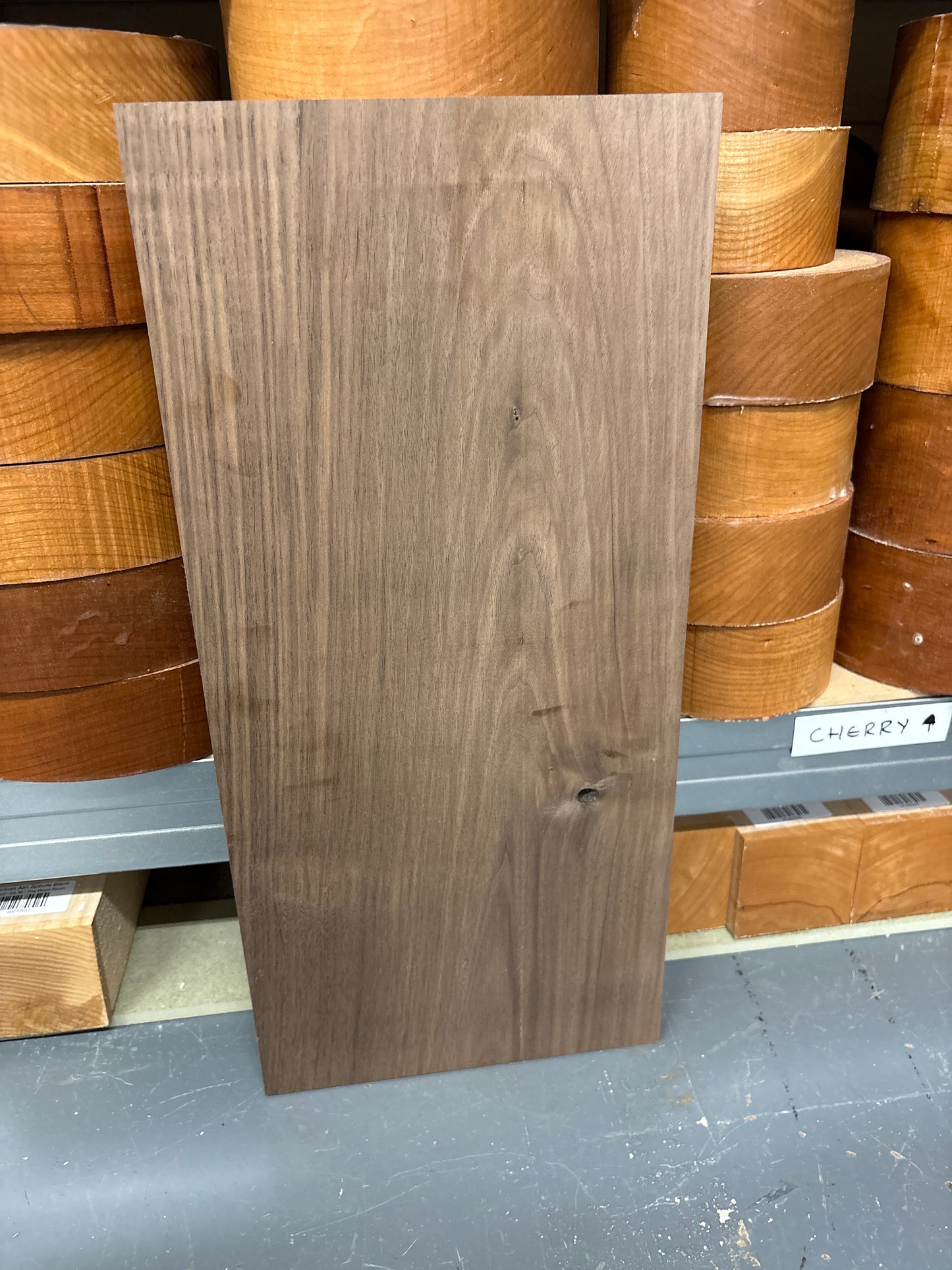 Am. Walnut ABW04 — 470x220x22mm