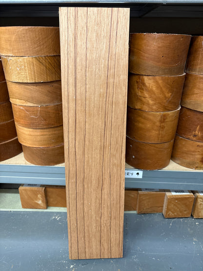 Red Zebrano Plank RZ01 — 545x125x48mm PAR