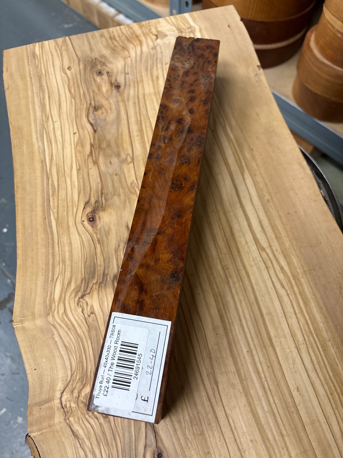 Thuya Burl — 40x40x330 — TBS08