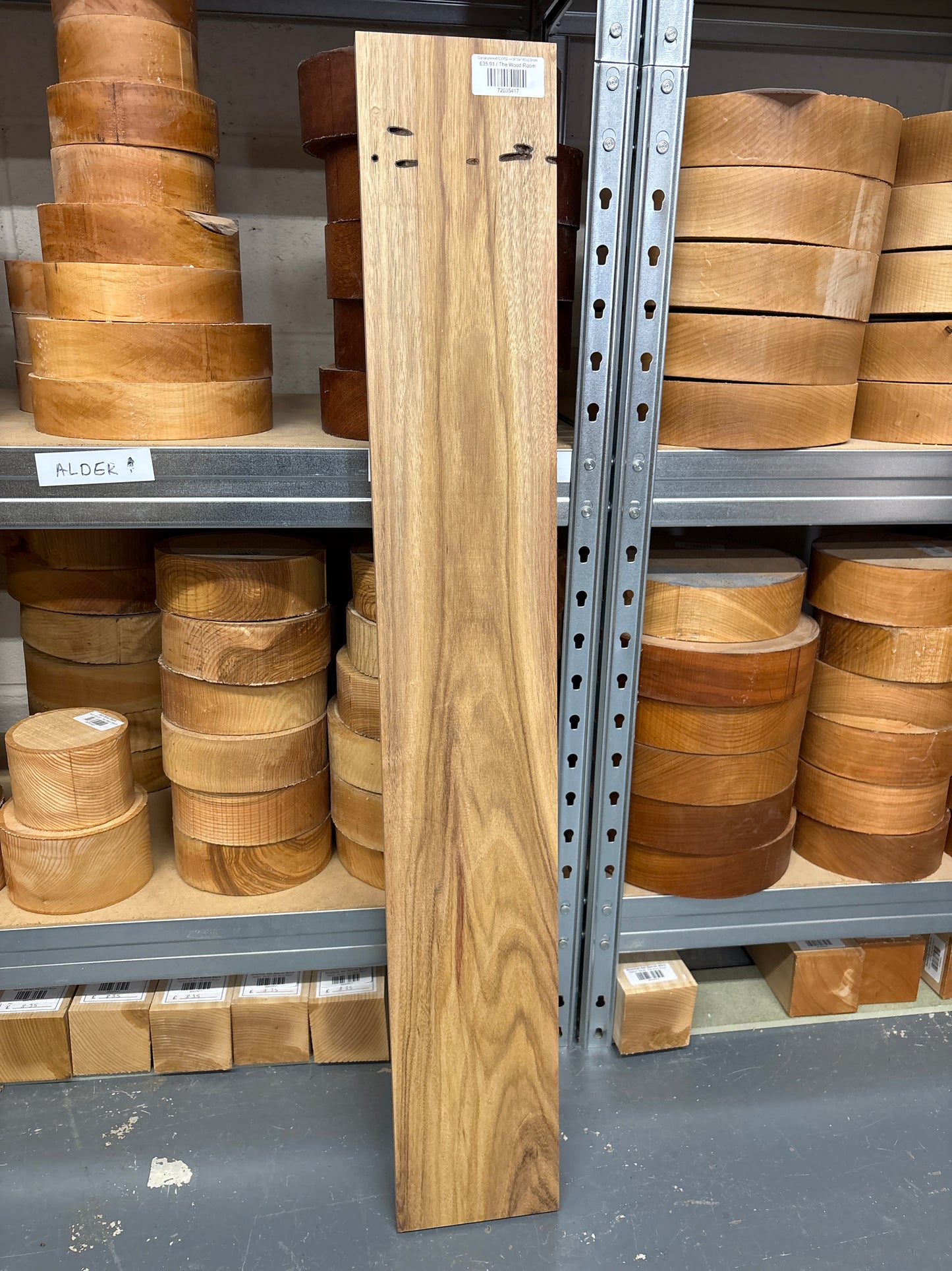 Canarywood CW02 — 910x140x23mm