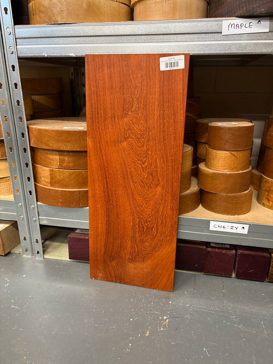 Padauk Plank PAD27 — 555×220×23mm