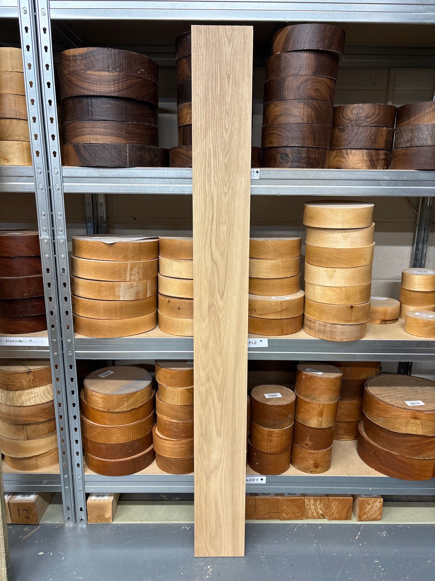 American Ash AASH14 — 1400x145x22mm