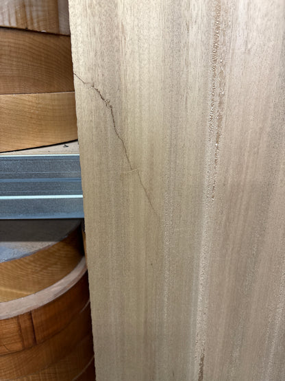 African Walnut AFW04 — 900x250x24mm