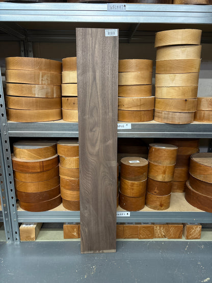 Am. Walnut ABW14 — 1000 × 170 × 22mm