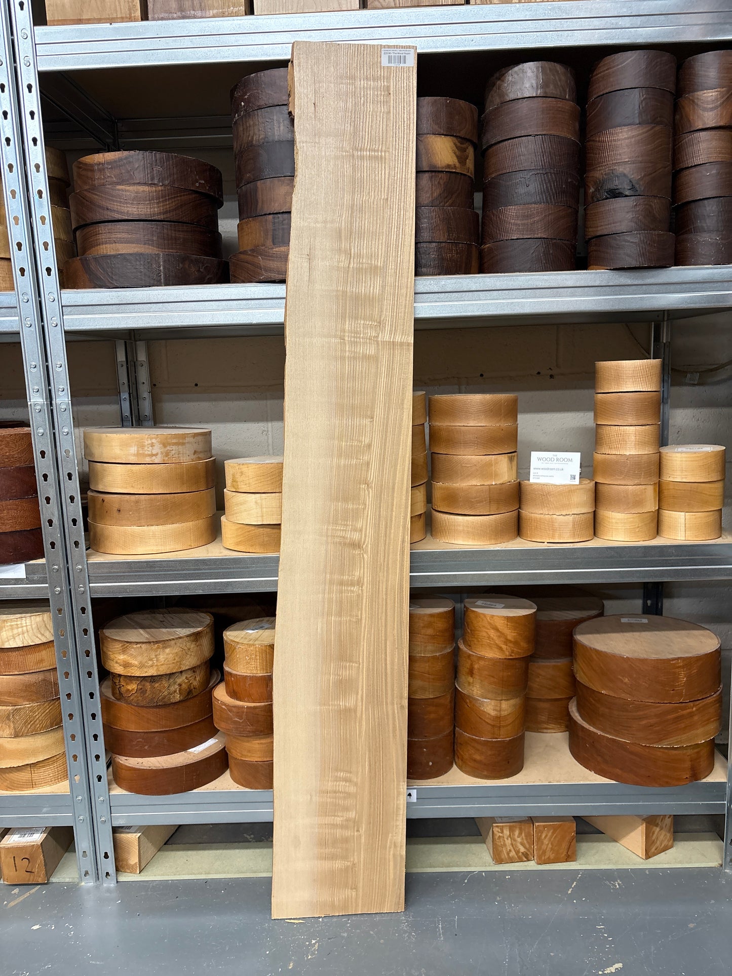 European Ash EASH08 — 1420x190-230x22mm (Live Edge)