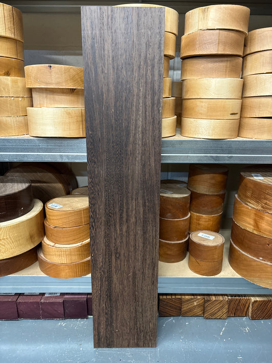 Wenge WEN18 — 920×190×25mm