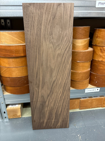 Am. Walnut ABW06 — 600x200x22mm