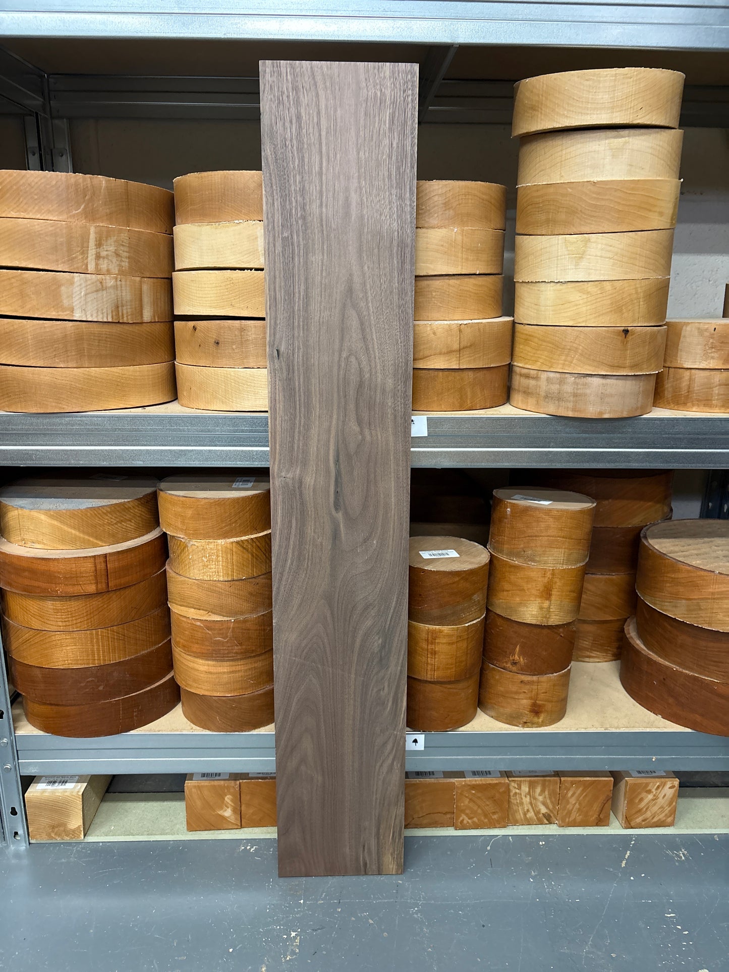 Am. Walnut ABW14 — 1000 × 170 × 22mm
