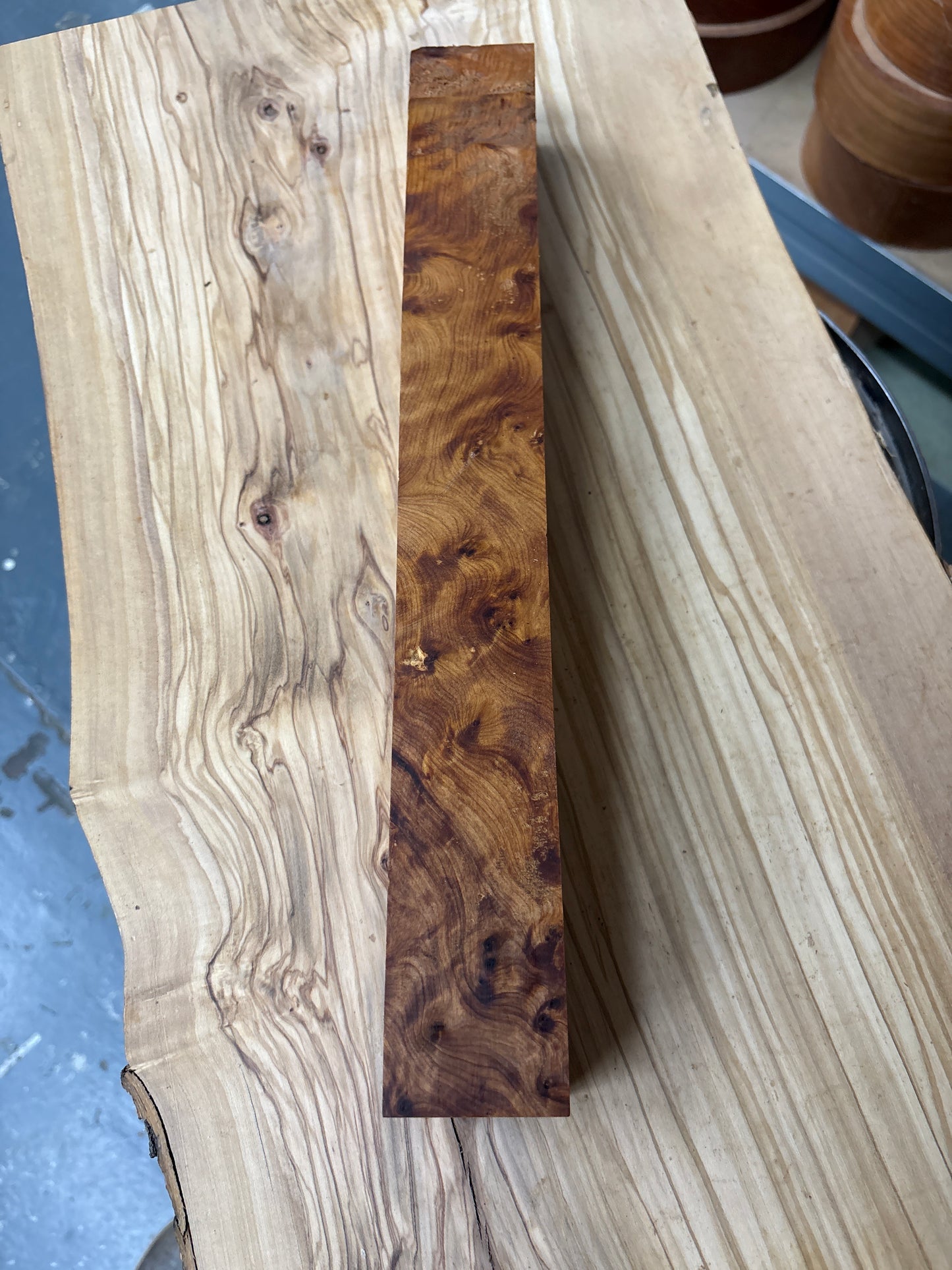 Thuya Burl — 40x40x330 — TBS05