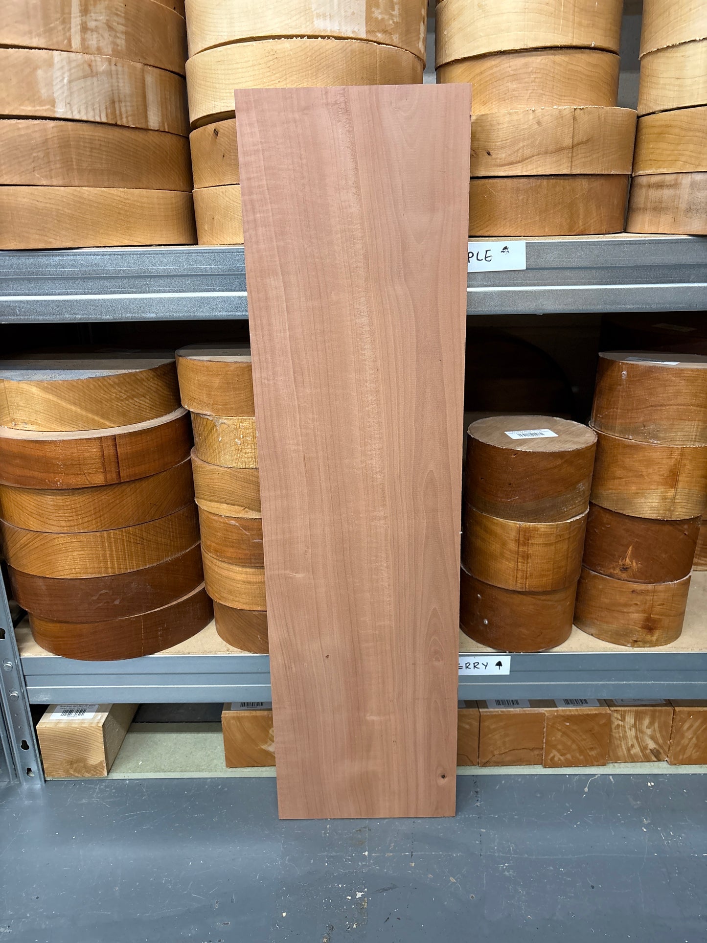 Swiss Pear SP08 — 745x200x17mm