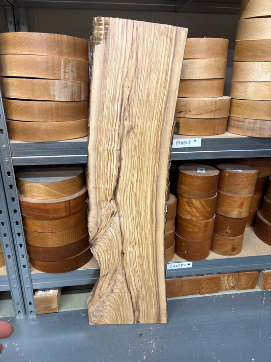 Olive Wood OW02 — 910x230x20mm