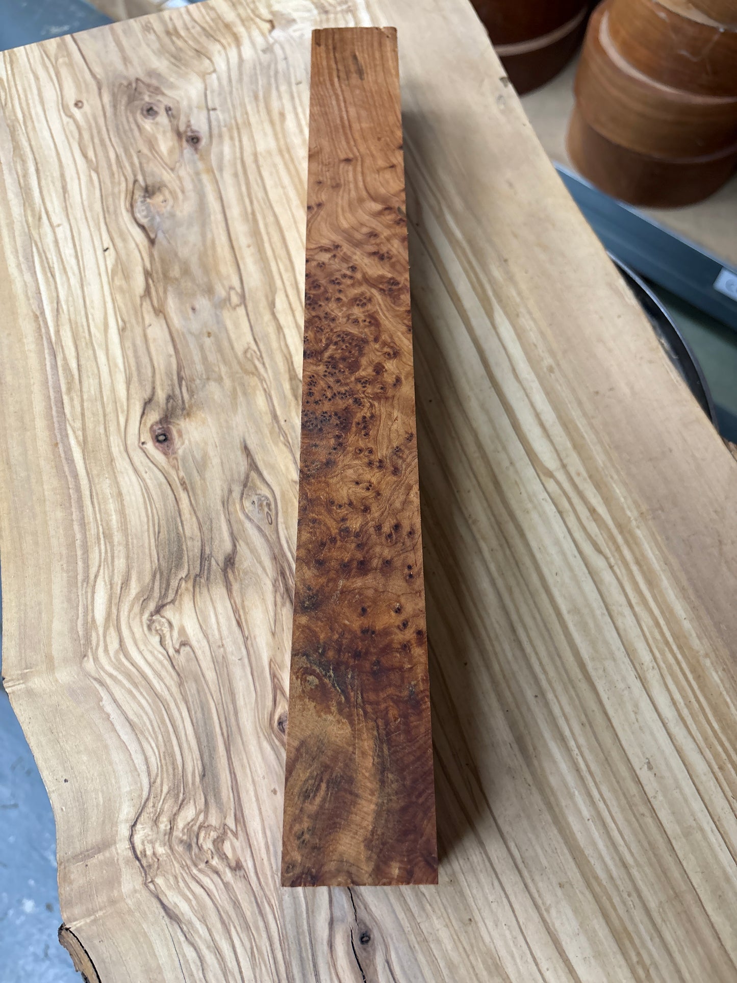 Thuya Burl — 40x40x330 — TBS09