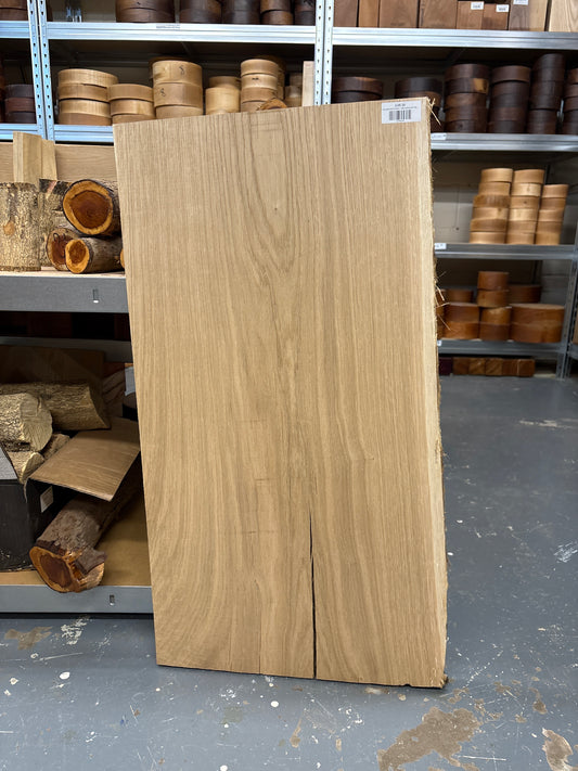 European Oak EUO24 — 800x420avgmm Planed (Live Edge, Split)