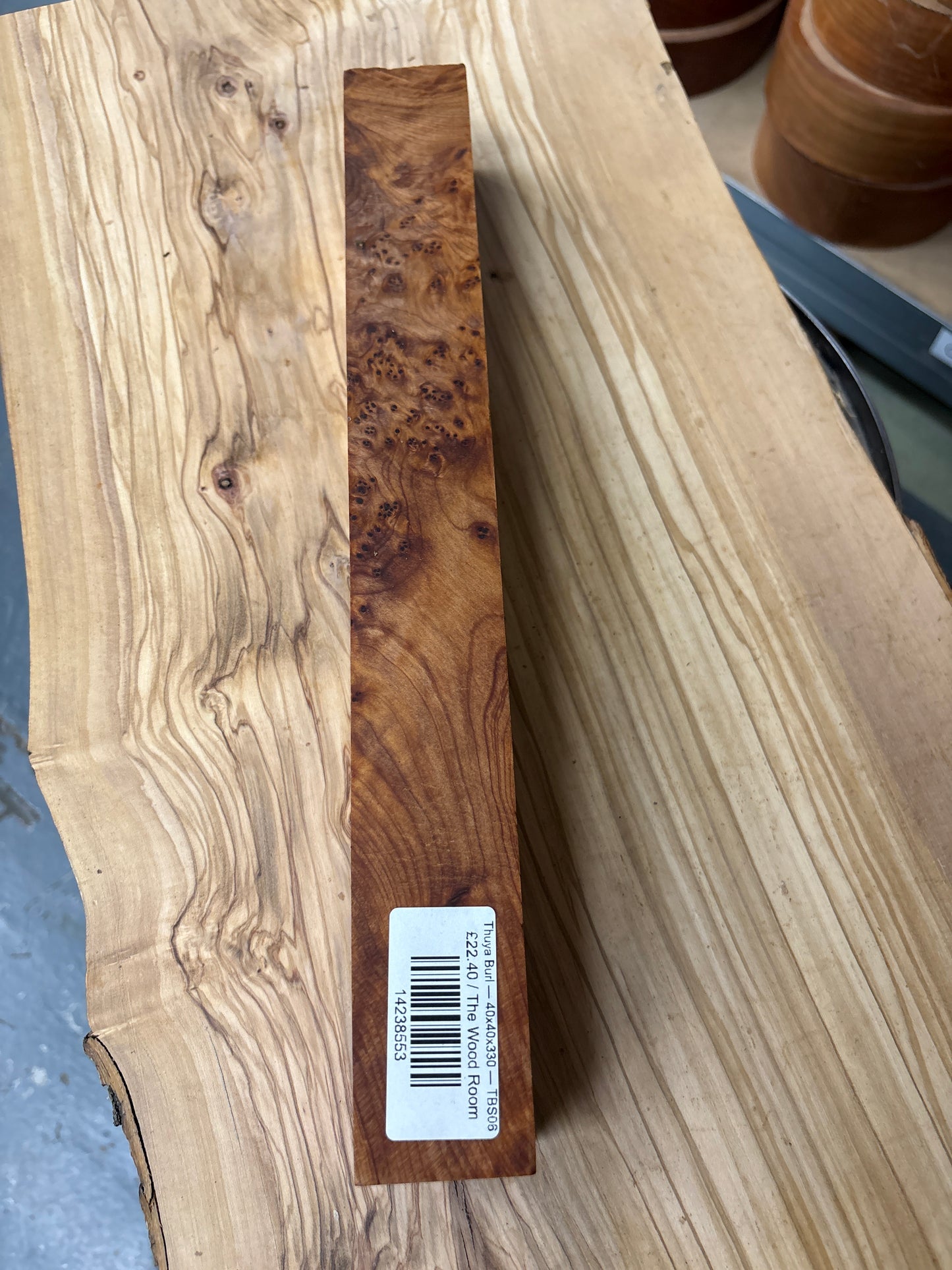 Thuya Burl — 40x40x330 — TBS06
