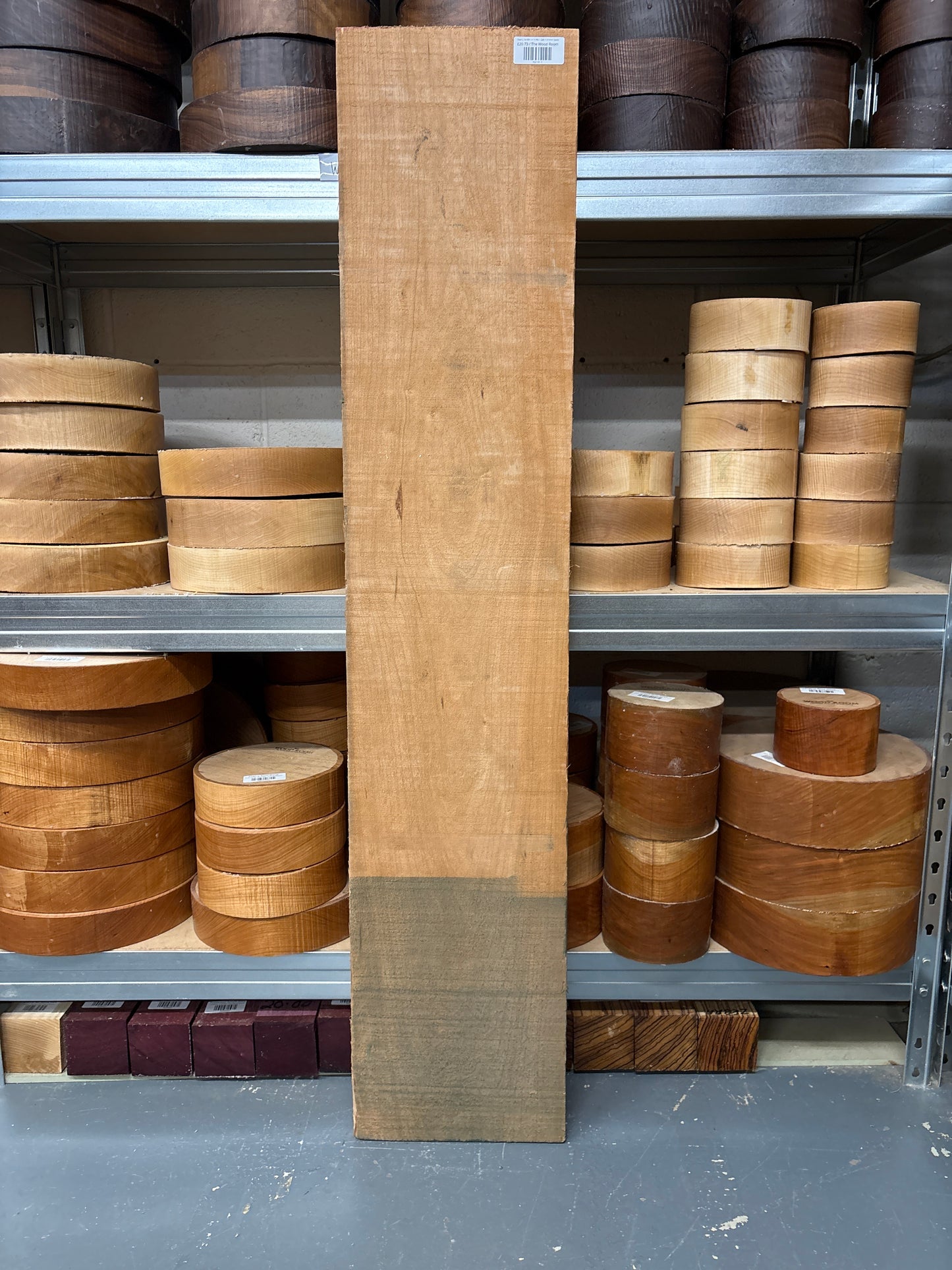 Cherry CHS01 — 1190 × 240 × 27mm Sawn