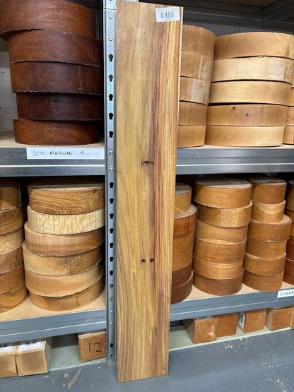 Canarywood CW04 — 910x140x22mm