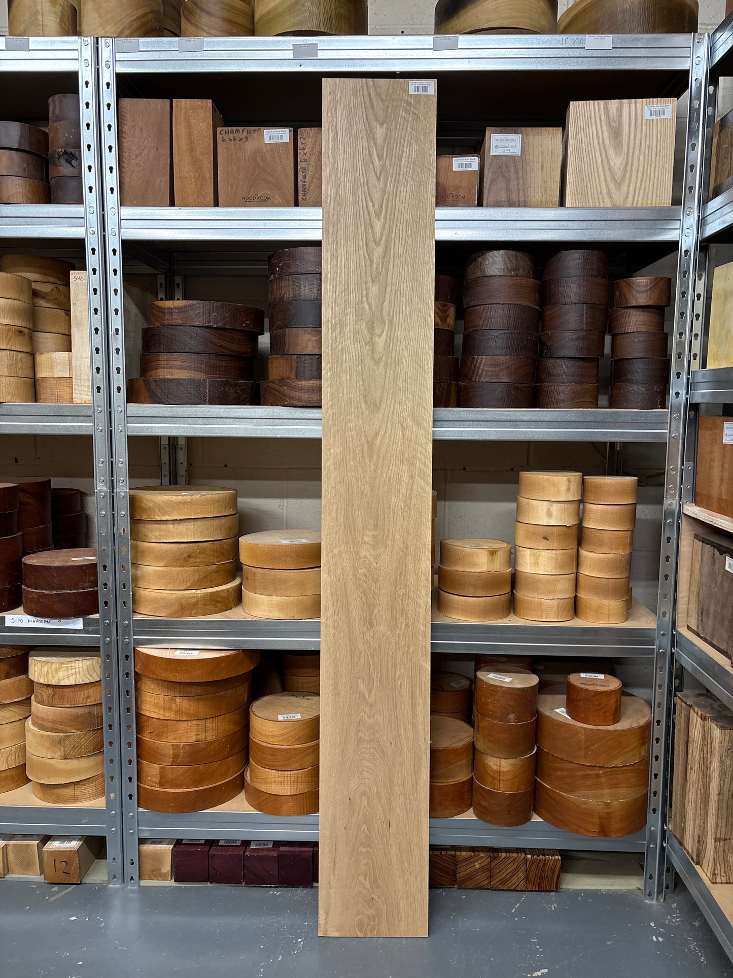American White Oak AWO10 — 1725x225x21mm Planed Faces