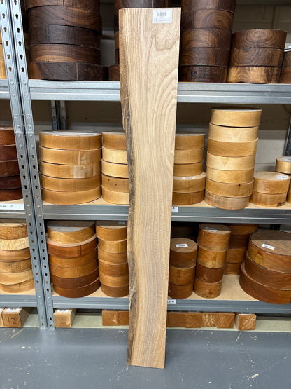 Elm ELM04 — 1300x150-190x17mm (Live Edge)