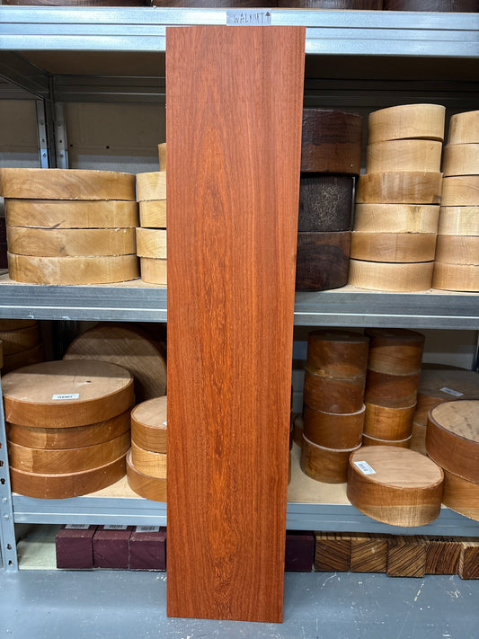 Padauk Plank PAD29 — 1045×220×22mm