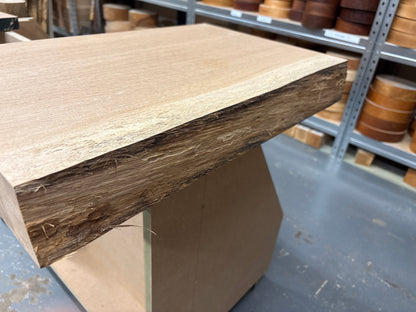 European Oak Chopping Board Blank CBB06 — 555x360avg x72mm Quartersawn (Live Edge)