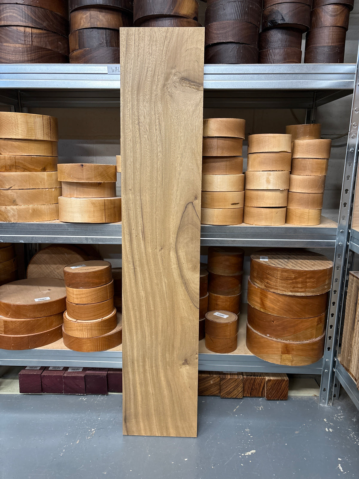 African Walnut AFW15 — 1160x222x22mm Planed Faces