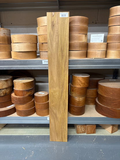 Plantation Teak PT10 — 900x135x20mm
