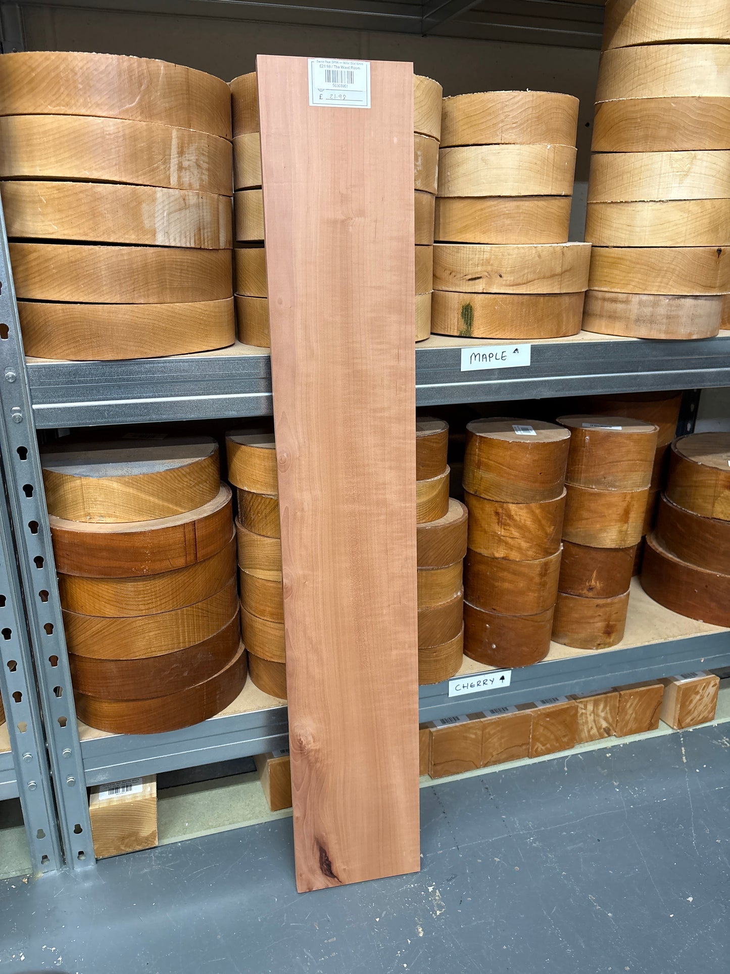 Swiss Pear SP06 — 900x150x18mm